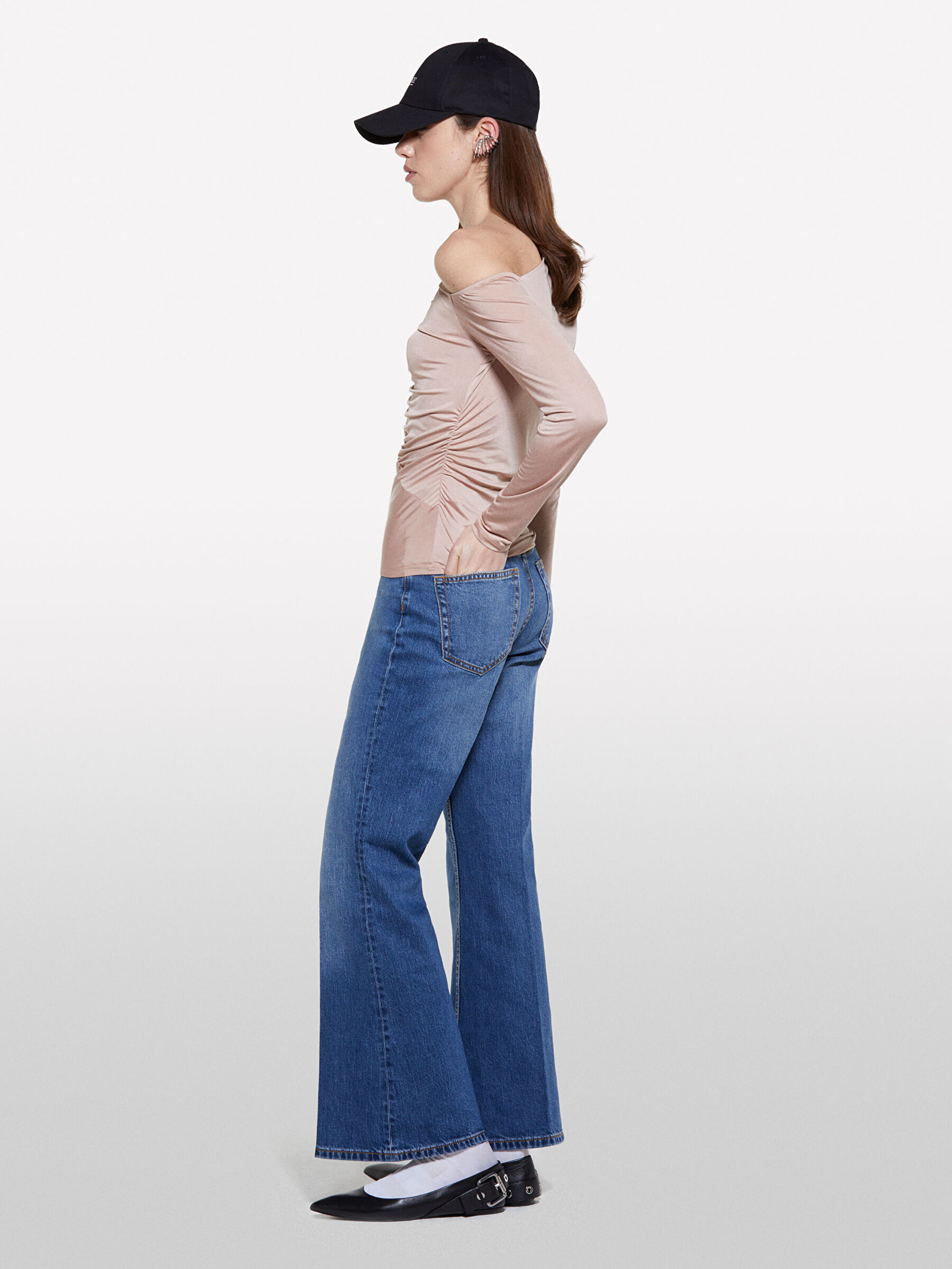 Kadın Sütlü Kahve Streç Kumaş Dikiş Detaylı Slim Fit Bluz 325P33TXL400X-104