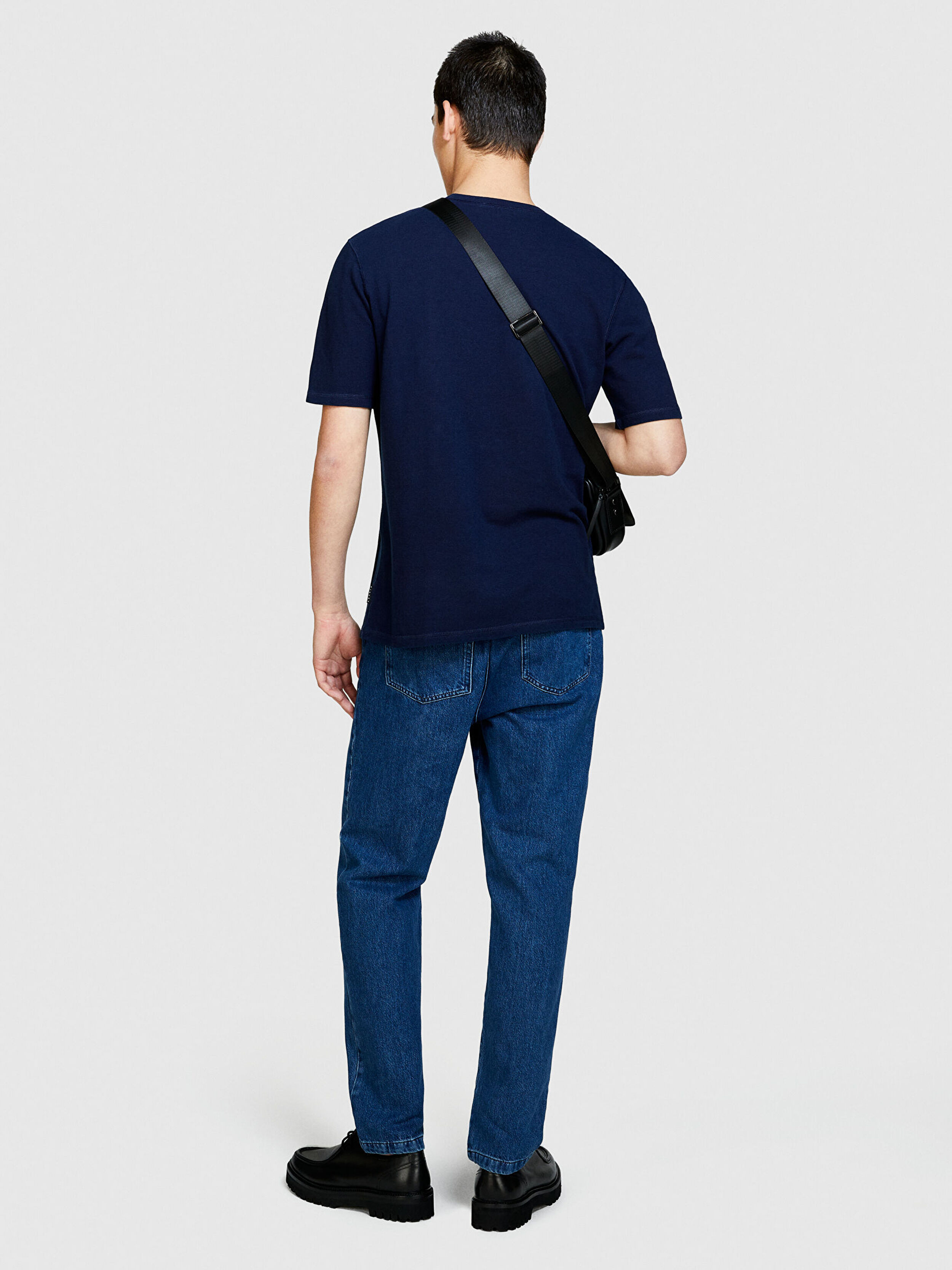 Erkek Lacivert %100 Pamuk Regular Fit Düz Bisiklet Yaka T-Shirt 324P3L5YS103G-901