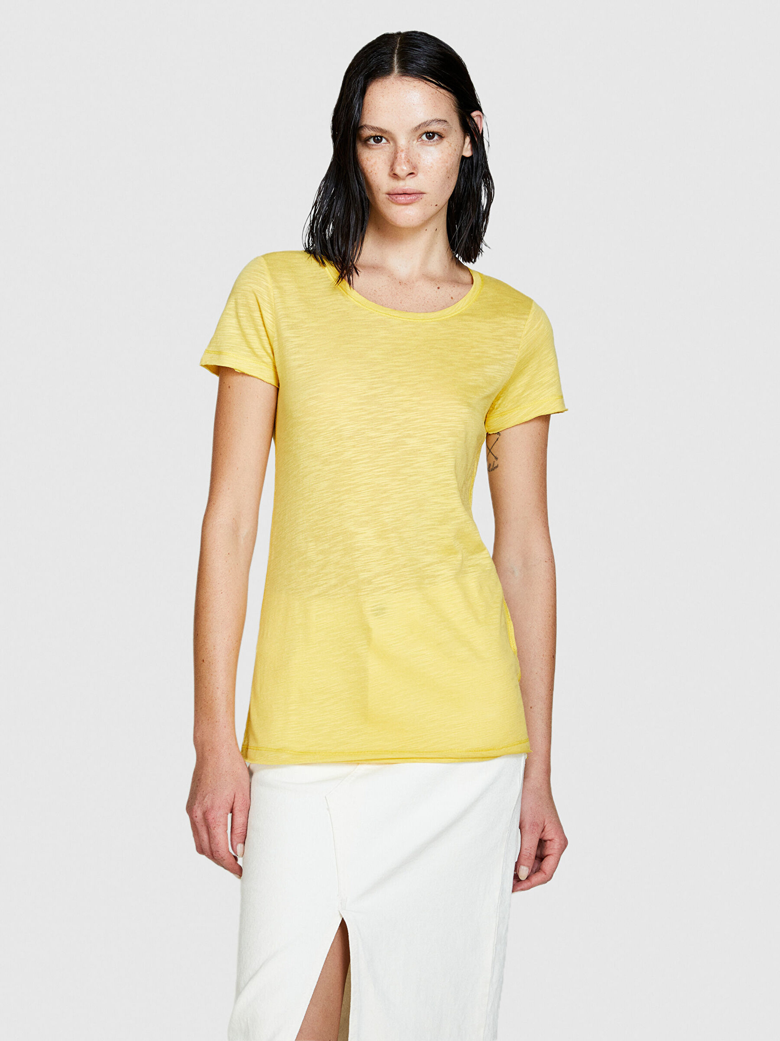 Kadın Sarı Pamuk Modal Karışımlı Normal Kalıp Bisiklet Yaka T-Shirt 324P3TNHL11A2-36B