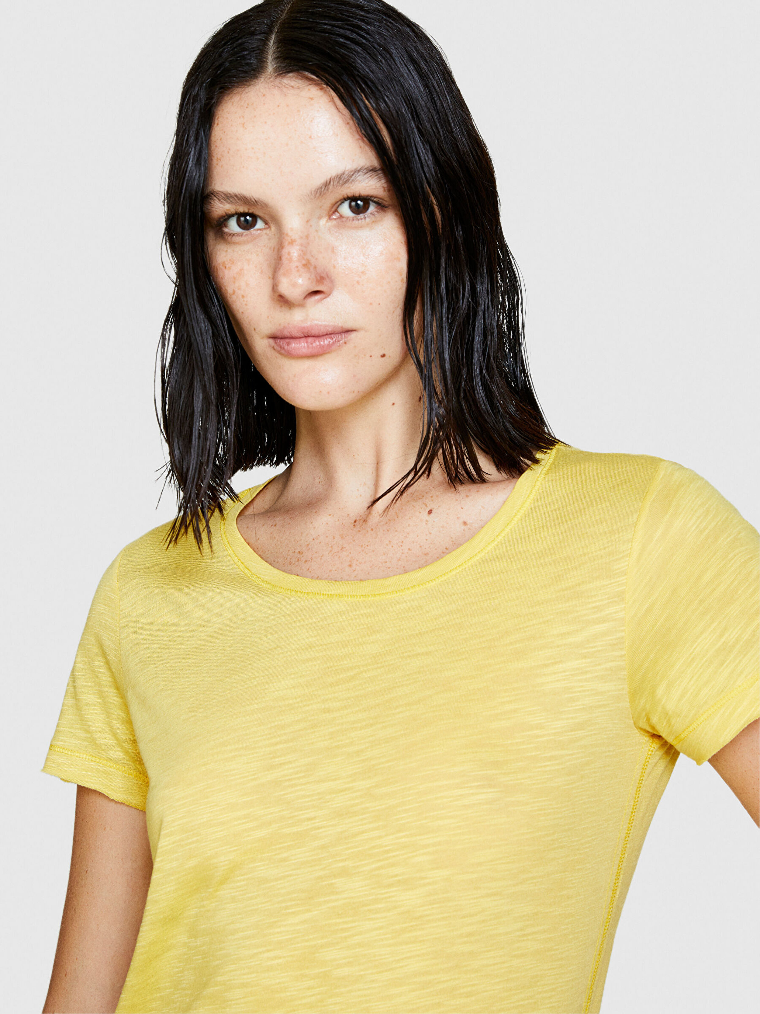 Kadın Sarı Pamuk Modal Karışımlı Normal Kalıp Bisiklet Yaka T-Shirt 324P3TNHL11A2-36B