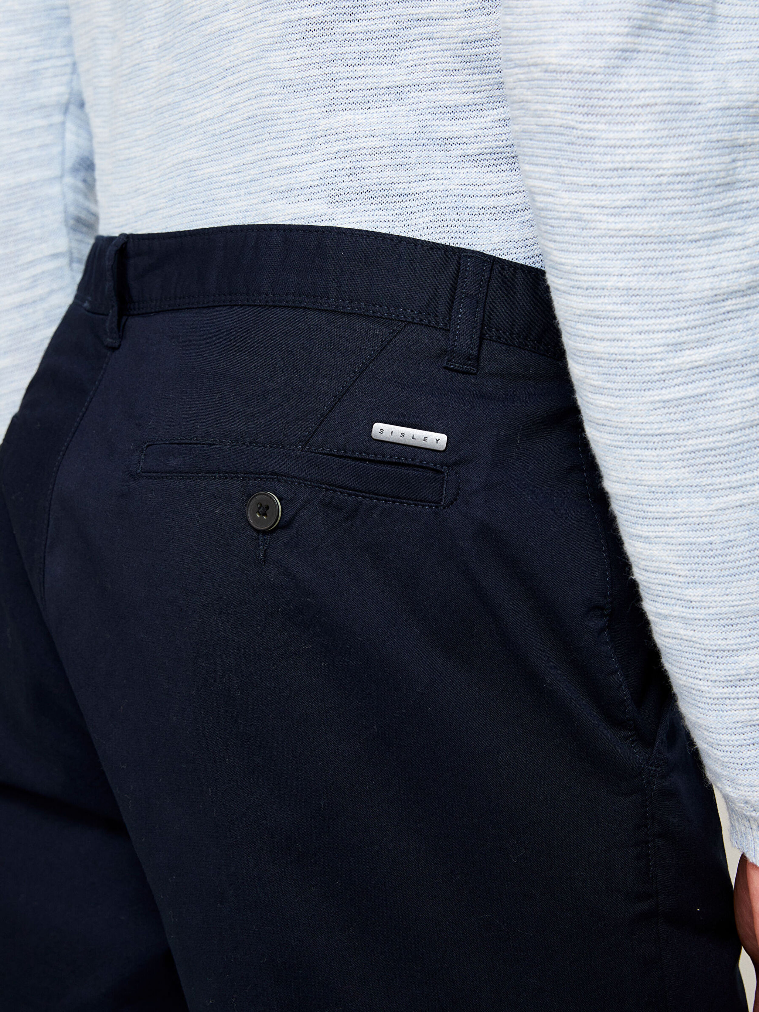 Erkek Lacivert Streç Pamuklu Kumaştan Kemer Delikli Kıvrık Paça Kısa Şort 324P4TEQS900Z-06U