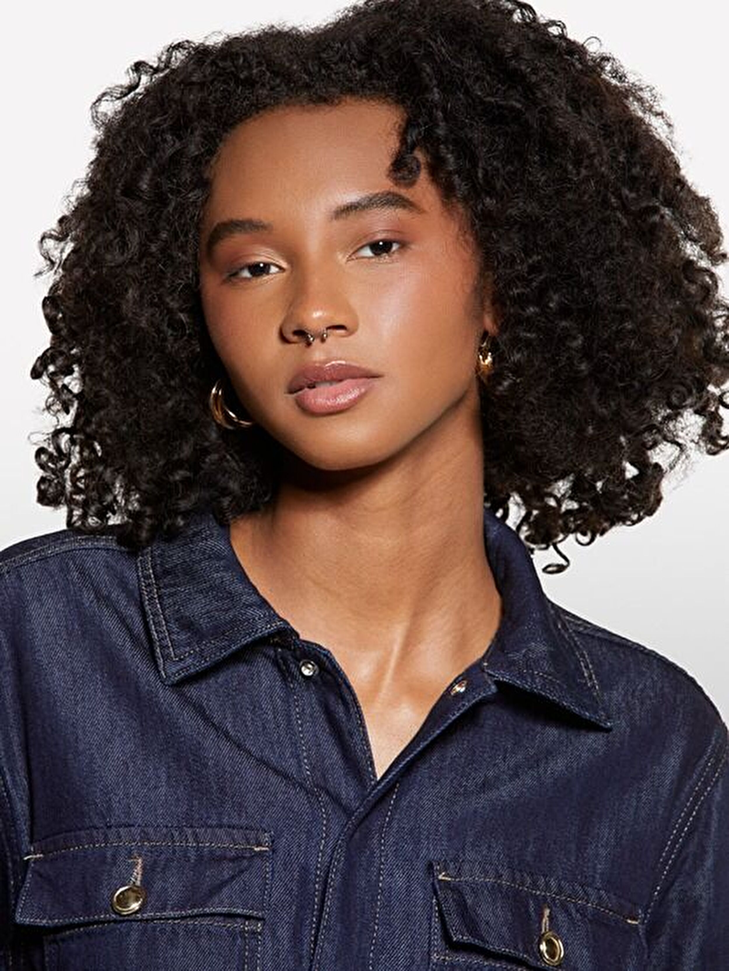 Resim Kadın Lacivert Pamuk ve Liyosel Karışımlı Çıtçıtlı Uzun Kollu Tulum