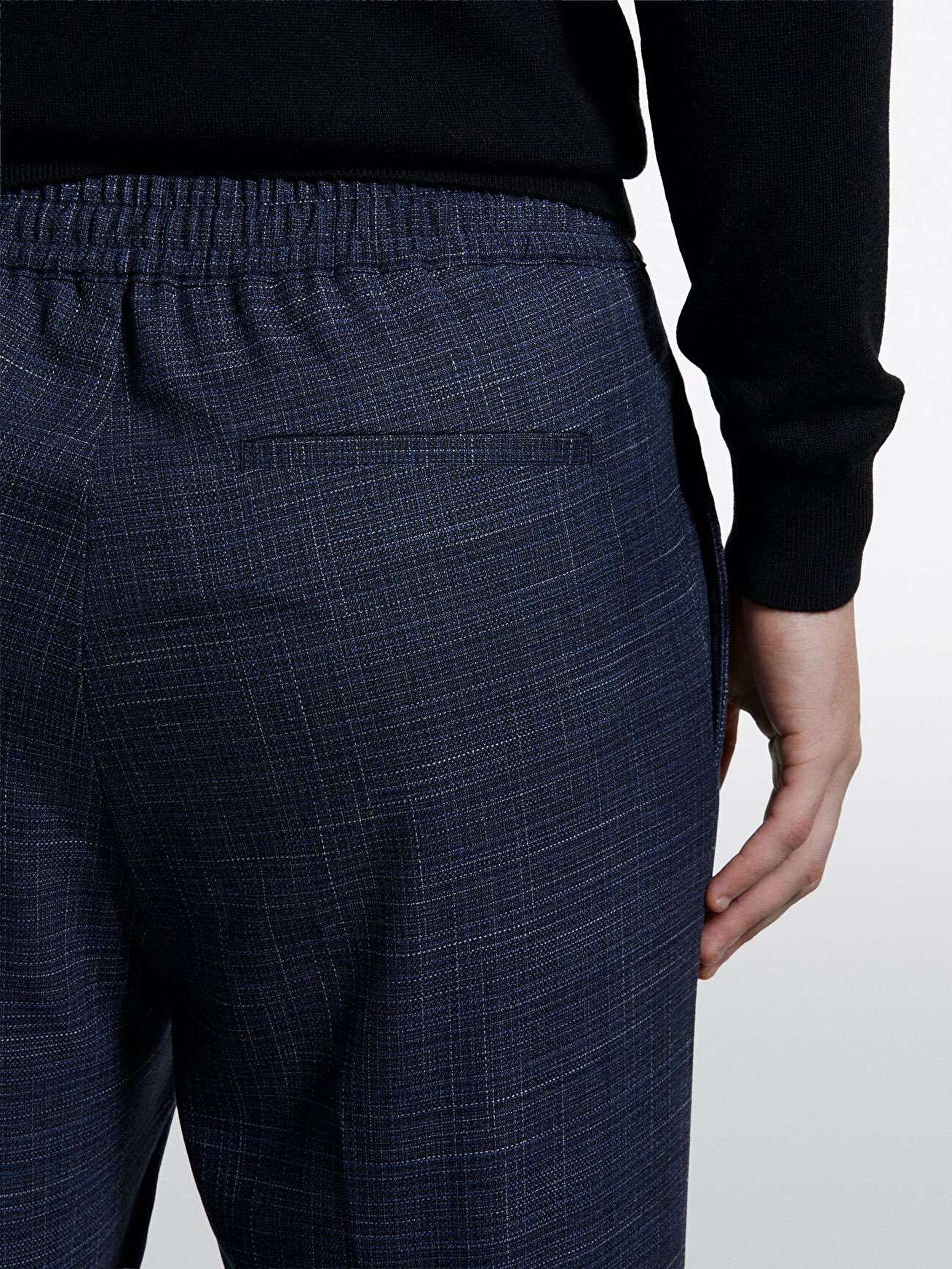 Resim Erkek Koyu Gri  Viskoz Karışımlı Logolu Büzgü İpli Regular Fit Pantolon