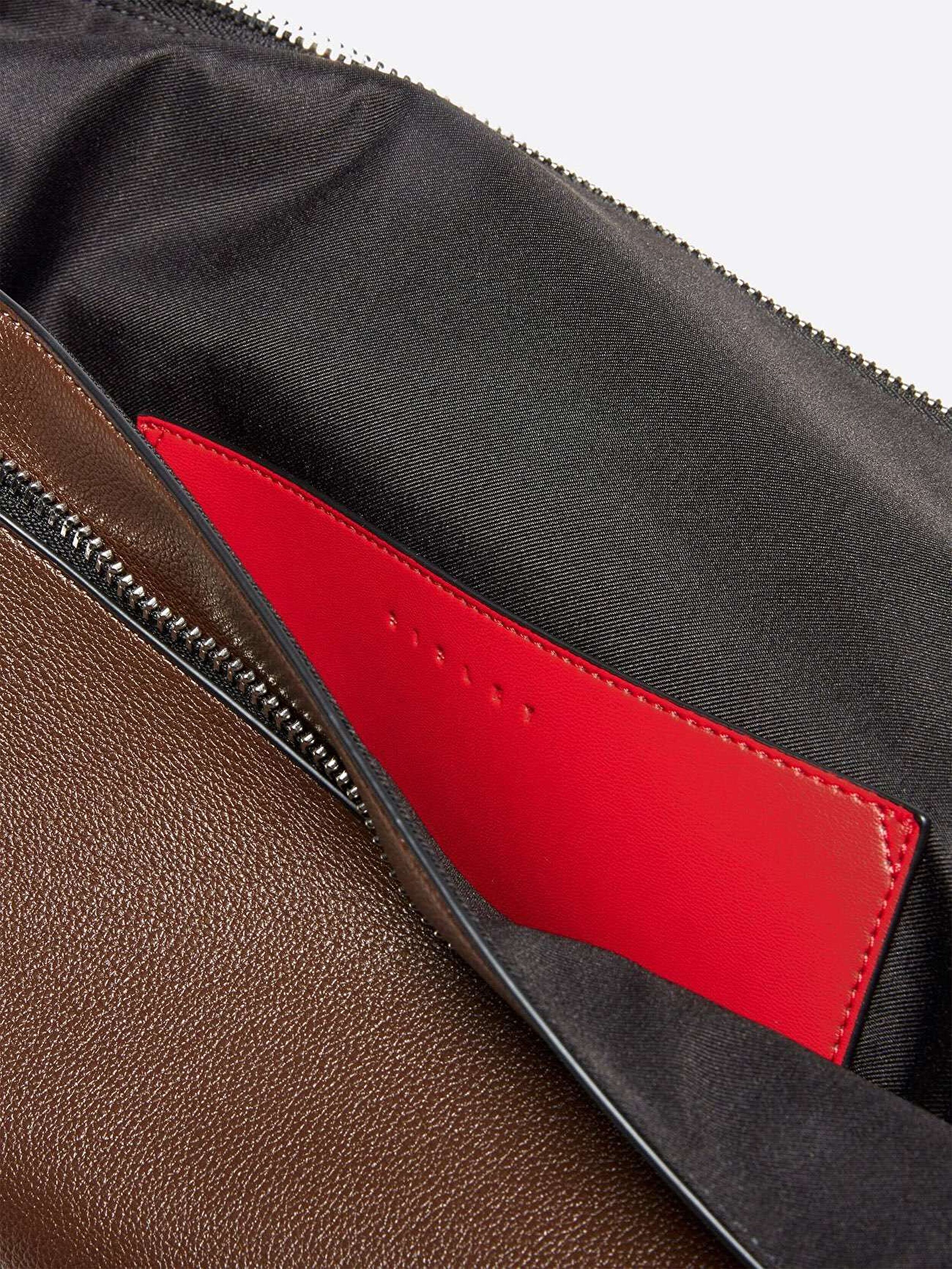 Resim Kadın Koyu Kahverengi Logolu Asimetrik Kuşgözü Detaylı Suni Deri Omuz Çantası