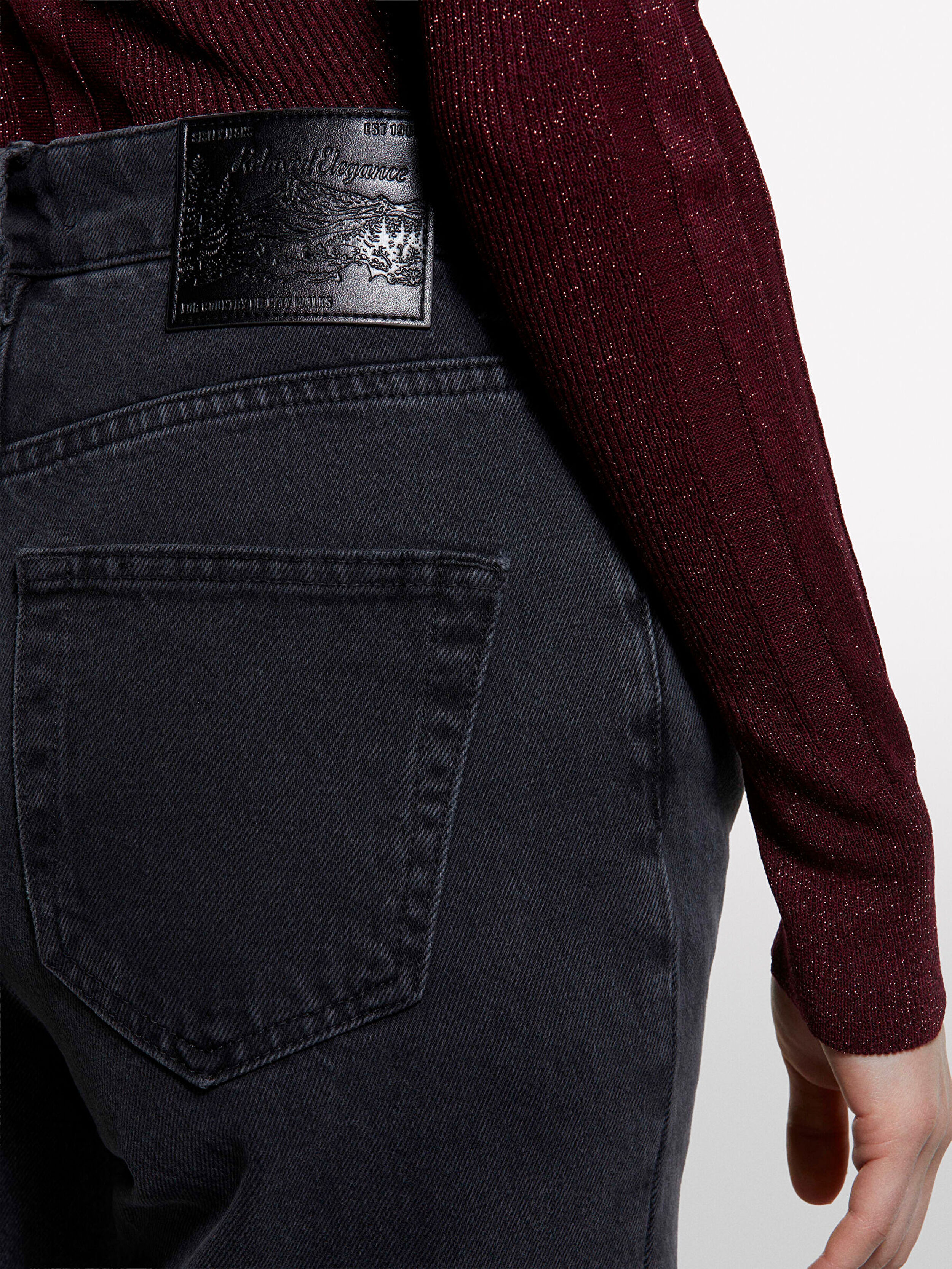 Resim Kadın Lacivert %100 Pamuk Yırtık Detaylı Geniş Paça Denim Pantolon