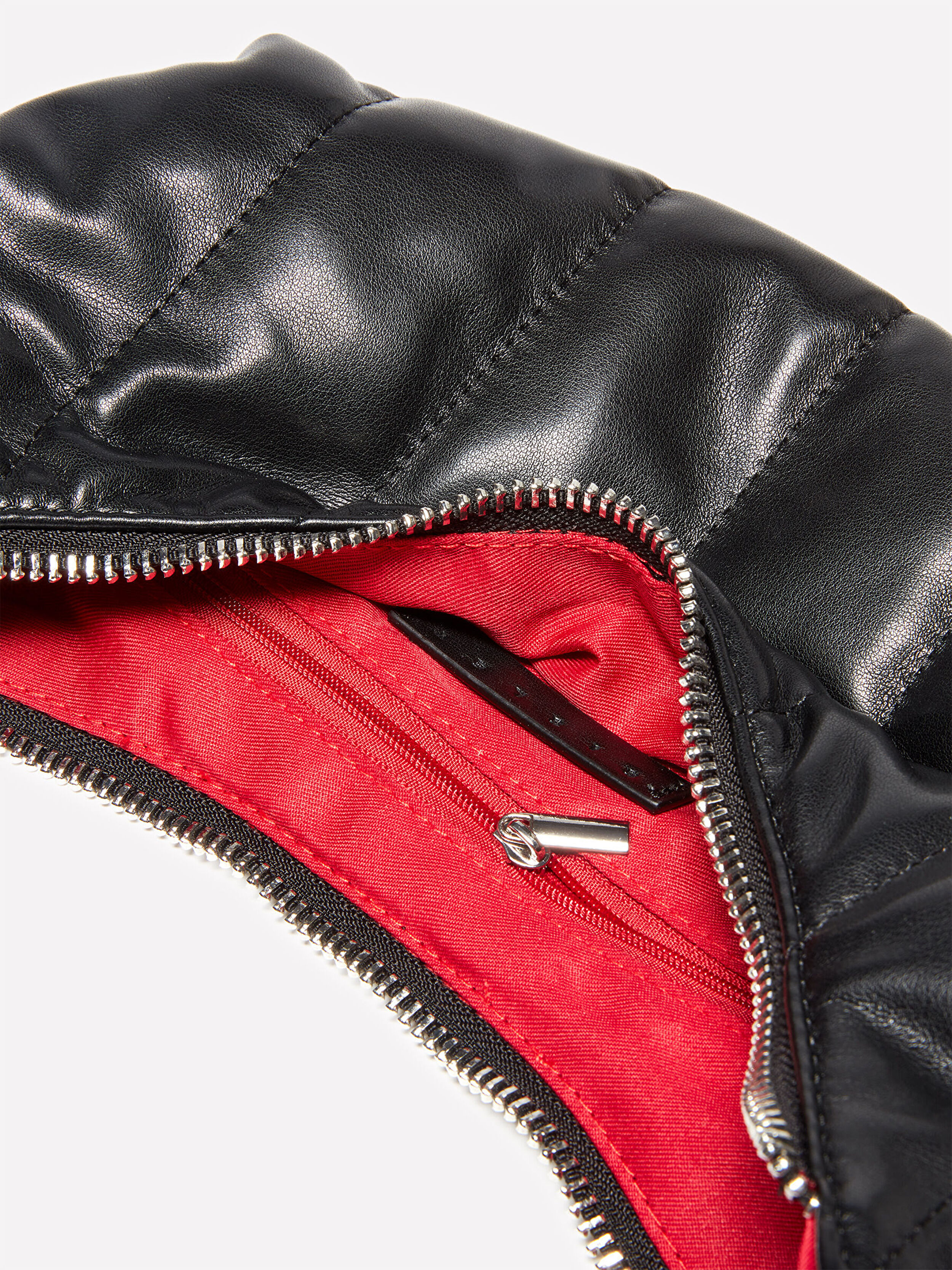 Resim Kadın Siyah Kabarık Dikiş Detaylı Suni Deri Ayarlanabilir Omuz Çantası