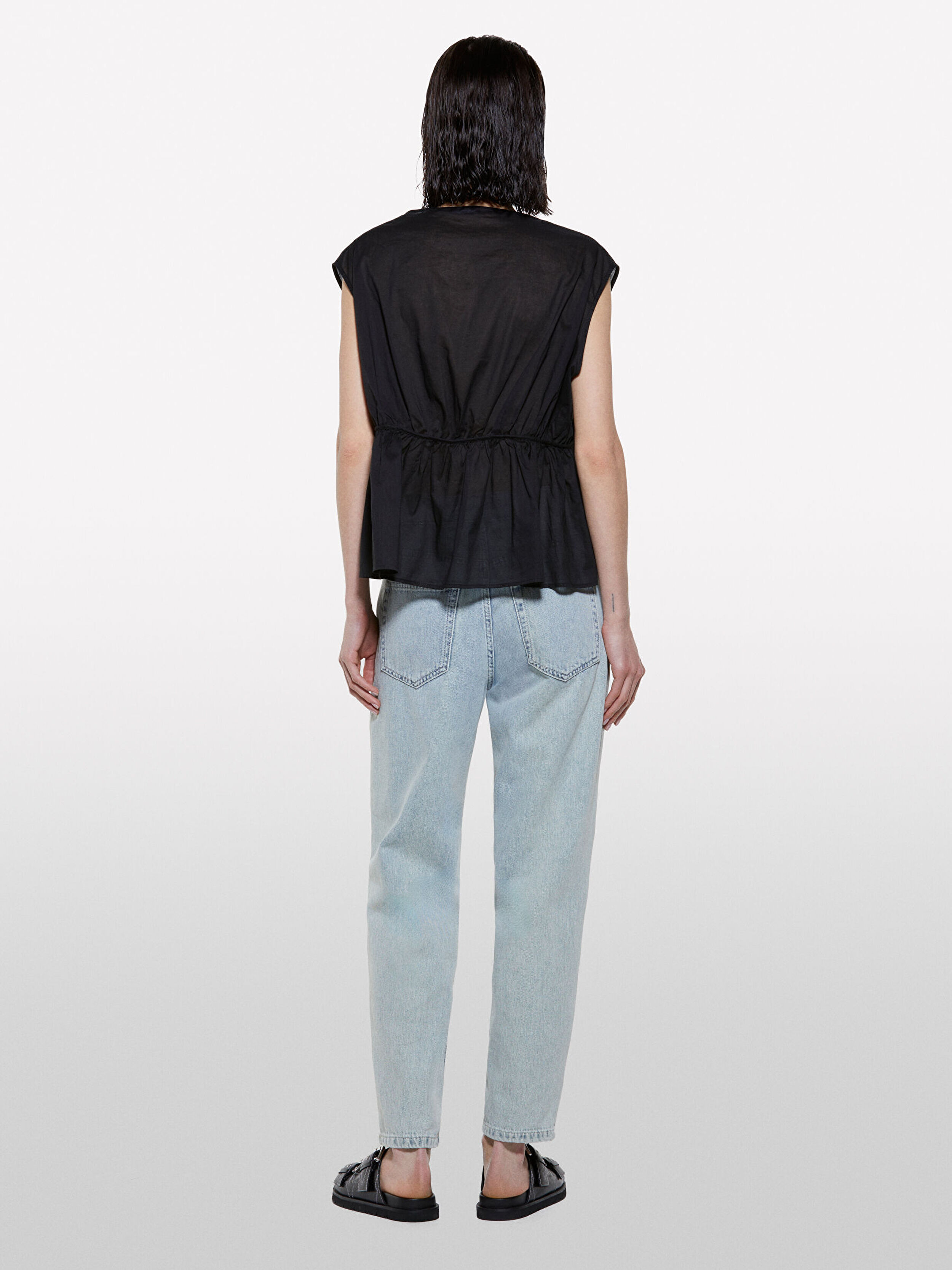 Resim Kadın Siyah %100 Pamuk Büzgülü Kolsuz V Yaka Bluz