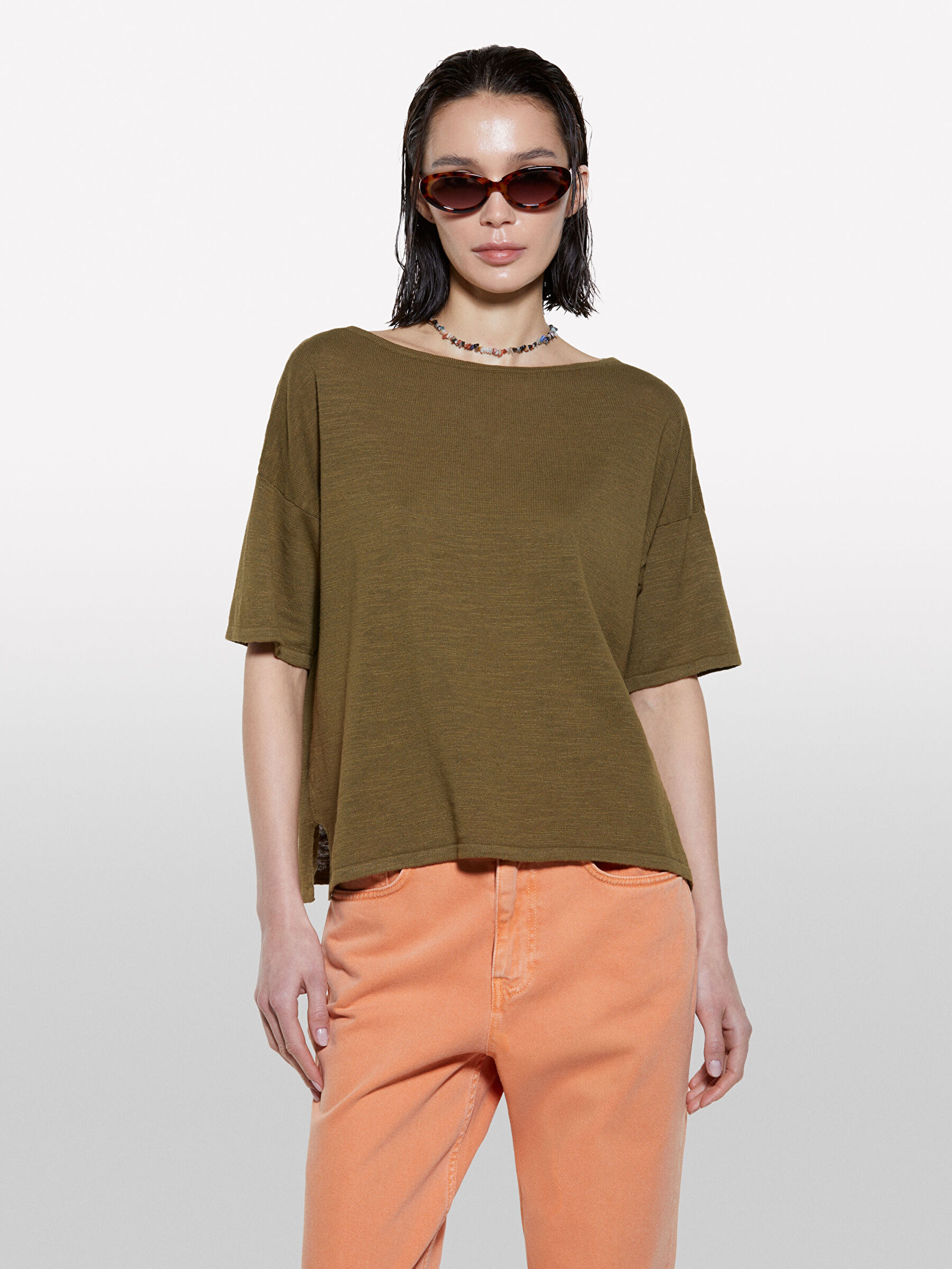 Resim Kadın Koyu Haki Keten Karışımlı Bisiklet Yaka Oversize T-Shirt