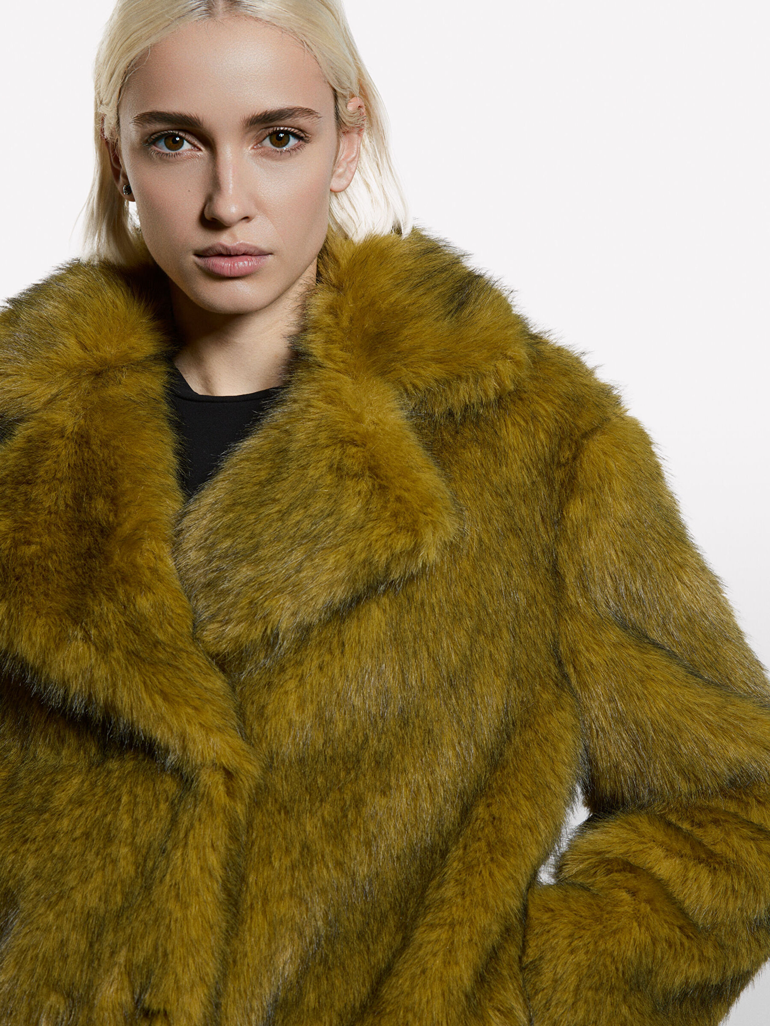 Resim Kadın Haki Yeşili Viskoz Karışımlı Kürk Görünümlü Kruvaze Kısa Ceket