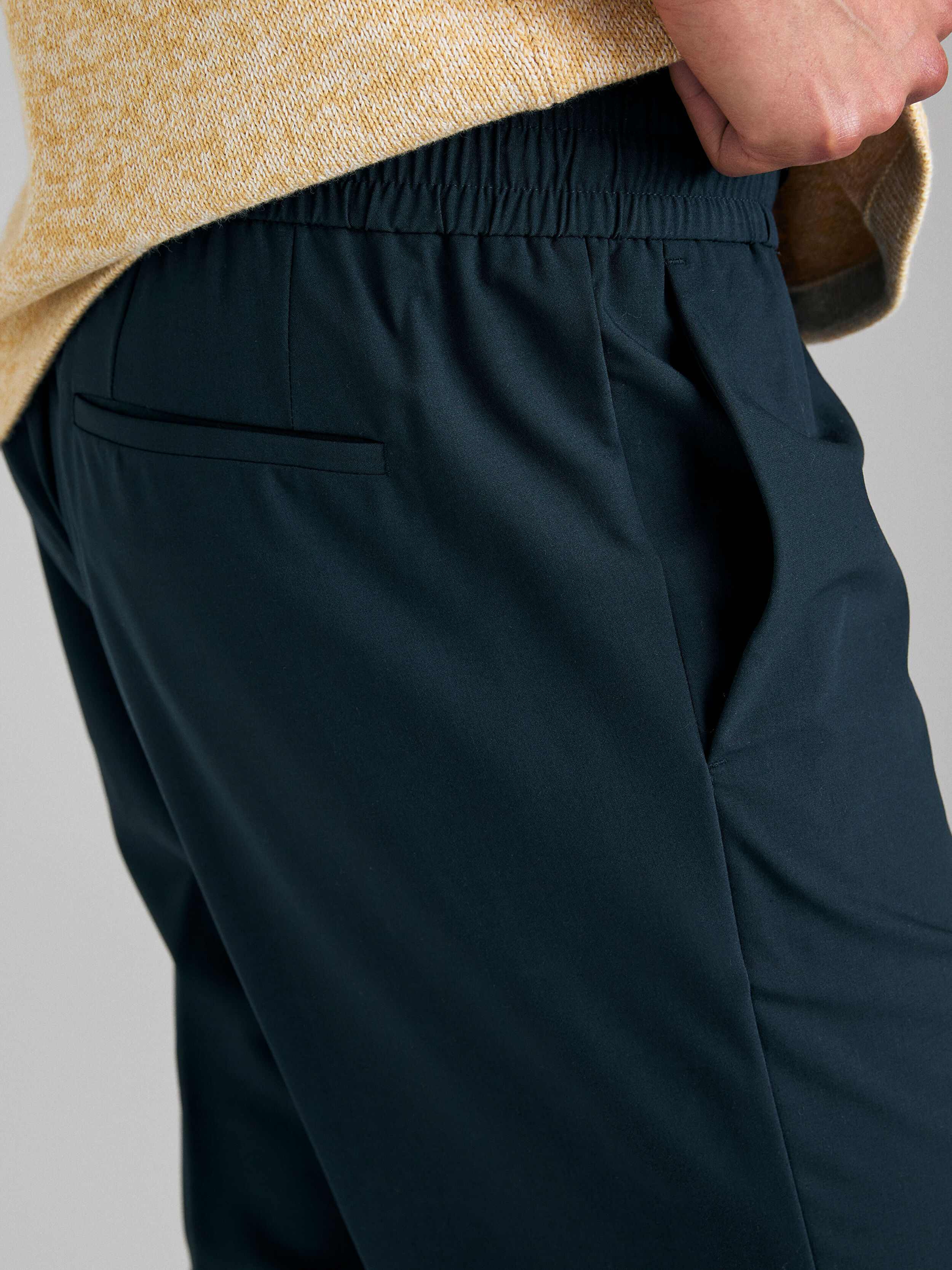 Resim Erkek Siyah  Yün Karışımlı Beli Bağcıklı Regular Fit Pantolon