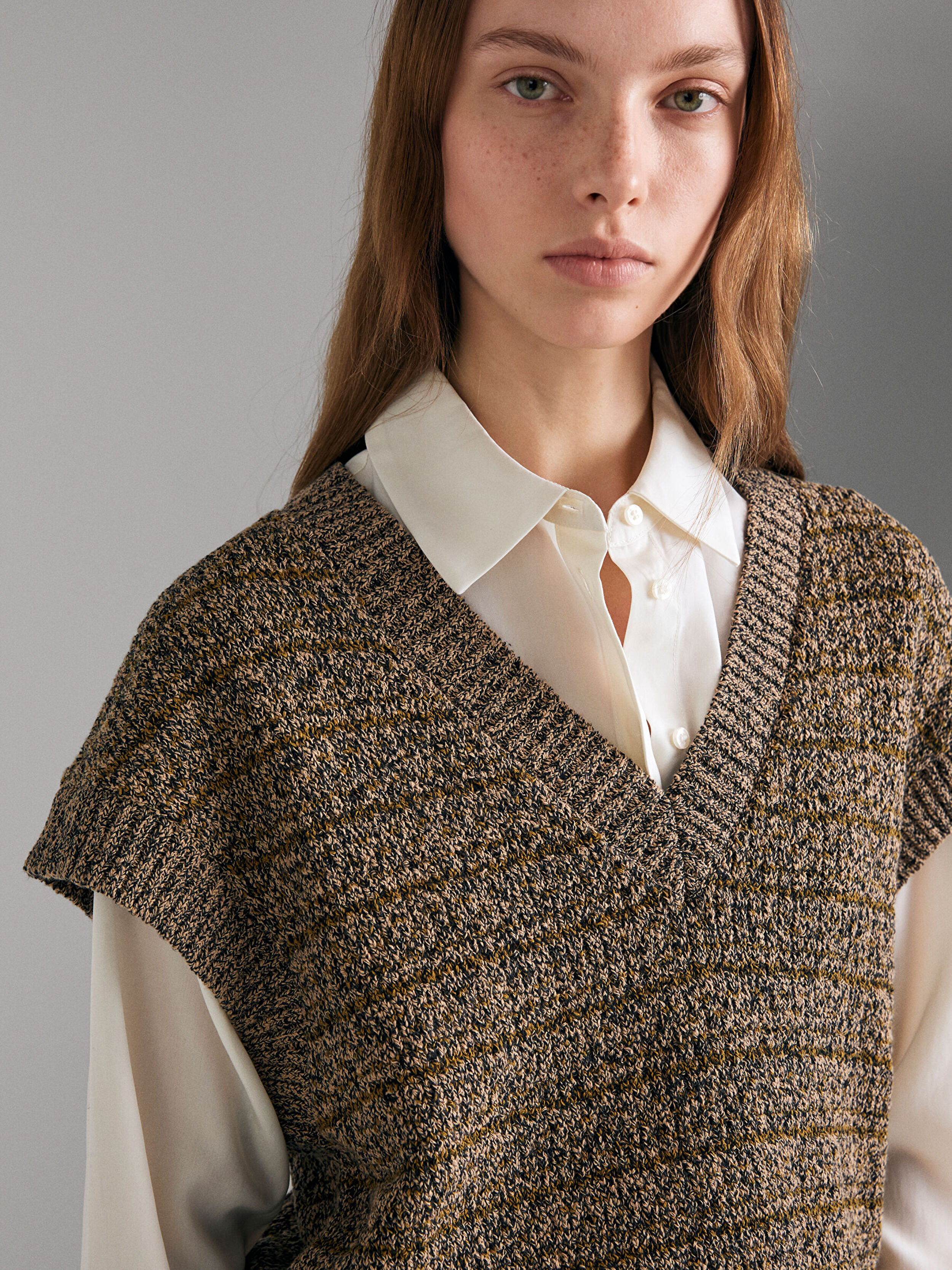 Resim Kadın Kahverengi Pamuk Karışımlı Çizgili V Yaka Süveter