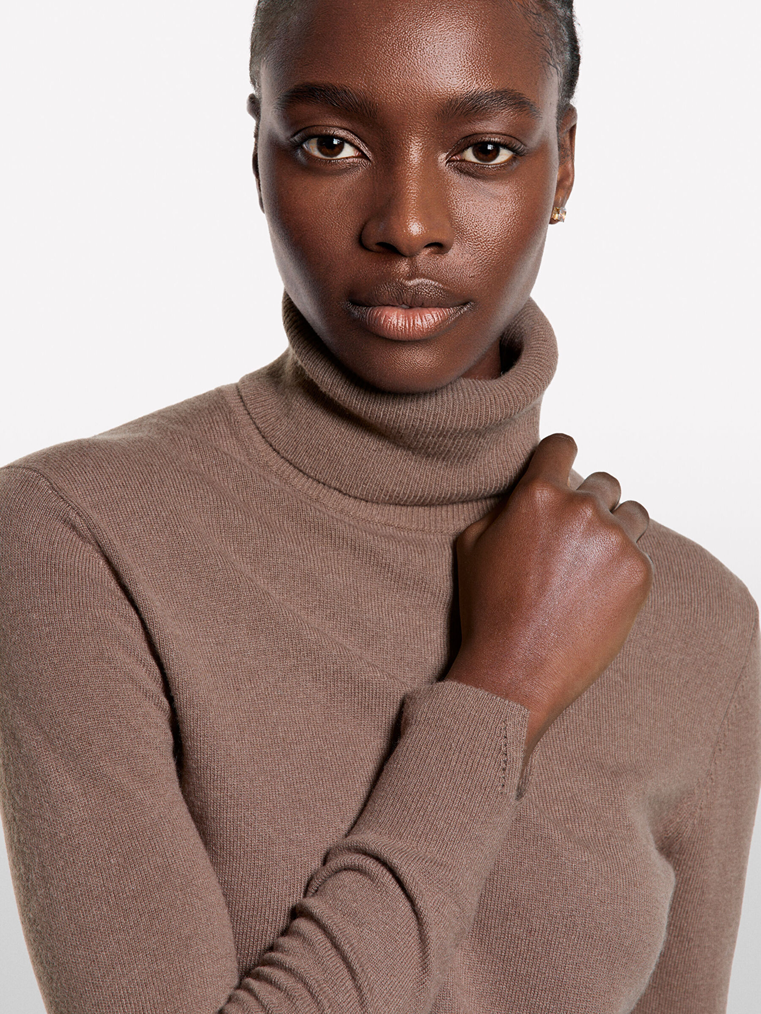 Resim Kadın Kahverengi Yün ve Kaşmir Karışımlı Ribana Detaylı Balıkçı Yaka Kazak