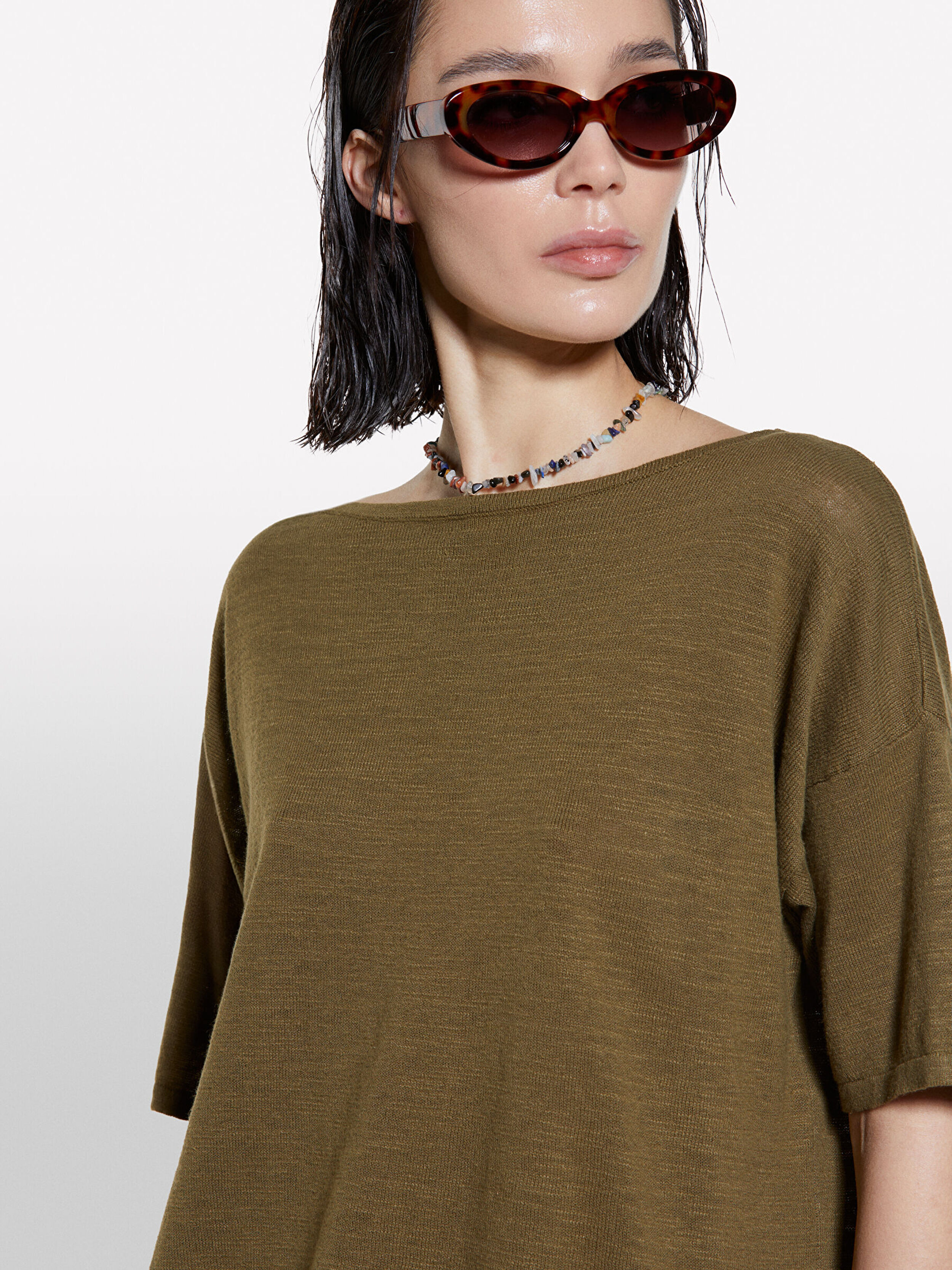 Resim Kadın Koyu Haki Keten Karışımlı Bisiklet Yaka Oversize T-Shirt