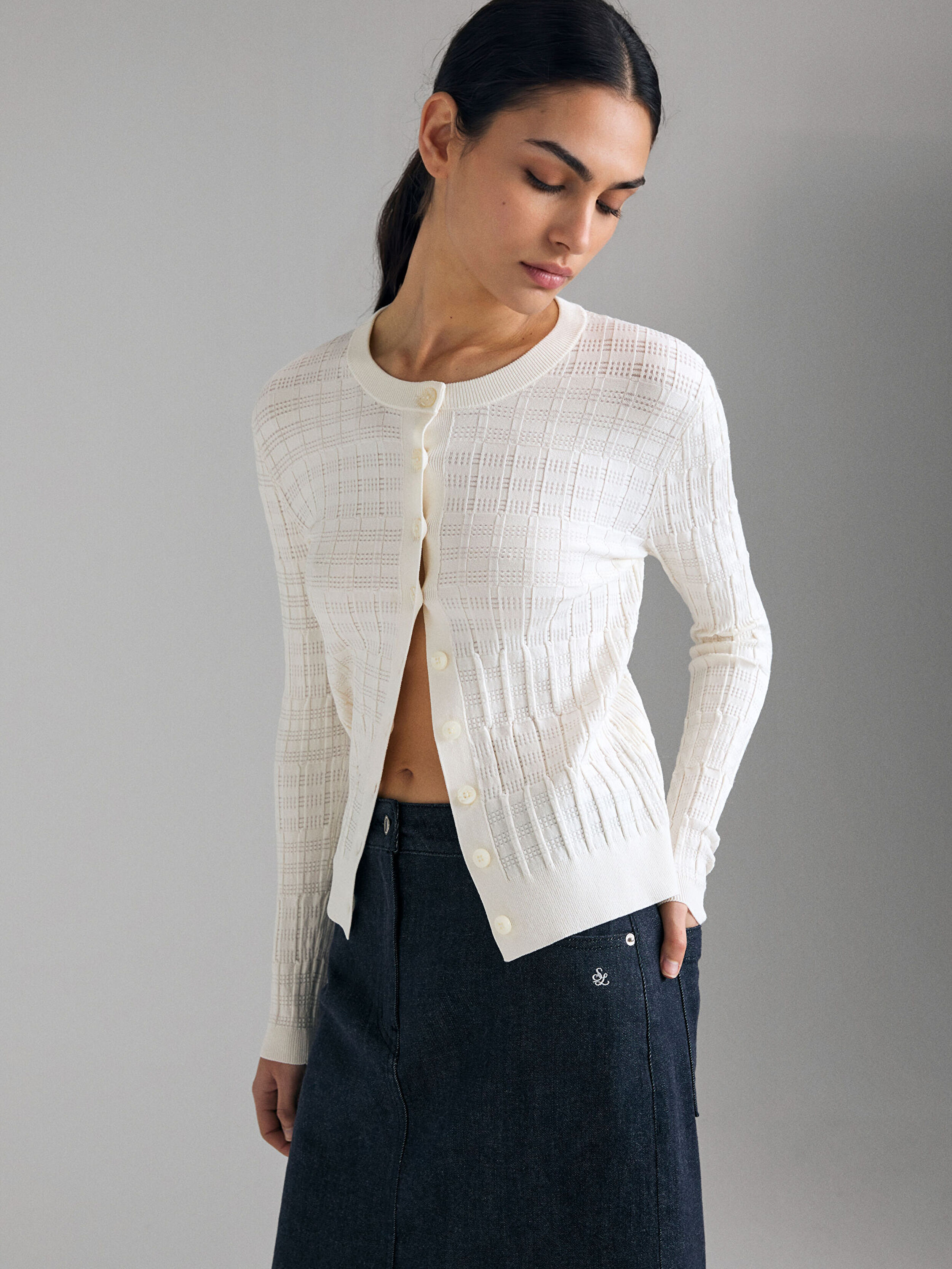 Resim Kadın Krem Viskoz Karışımlı Tamamı Ribanalı Bisiklet Yaka Hırka