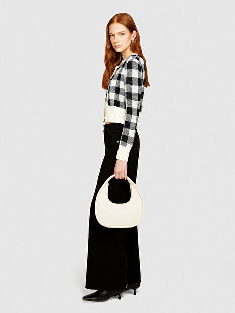 Kadın Siyah Mix Pamuk Karışımlı Pötikare Desenli Kısa Hırka 324P1W30L500I-902