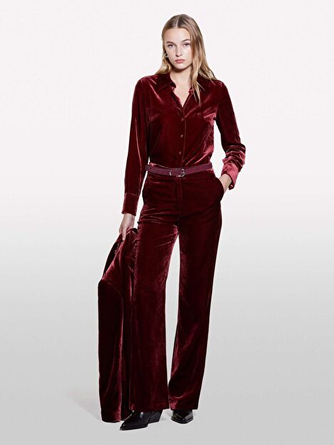 Resim Kadın Kırmızı Viskoz Karışımlı Normal Kesim Uzun Kollu Kadife Gömlek