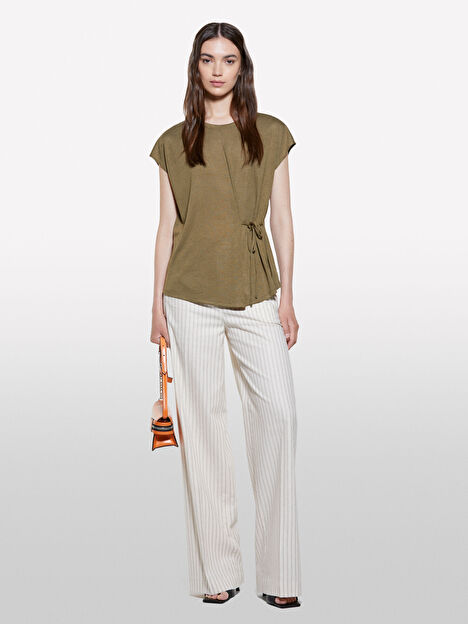 Resim Kadın Koyu Haki Viskoz Karışımlı Önü Bağlama Detaylı Regular Fit T-Shirt