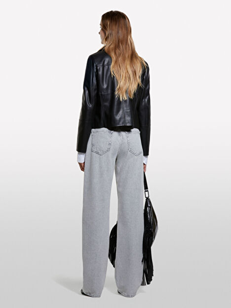 Resim Kadın Siyah Viskoz Karışımlı Deri Görünümlü Fermuarlı Regular Fit Ceket