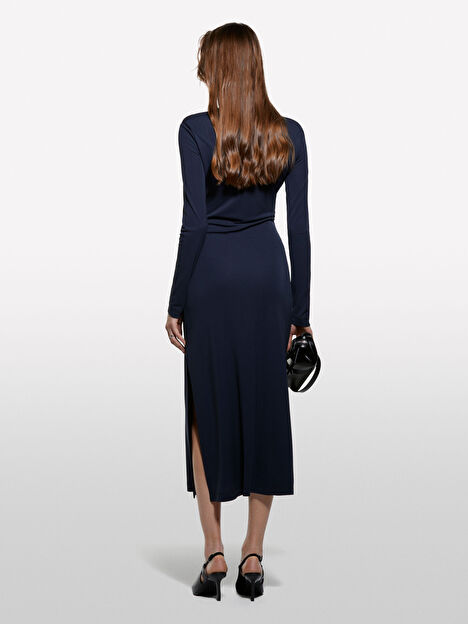 Resim Kadın Lacivert %100 Viskoz Beli Büzgülü V Yaka Uzun Kollu Elbise