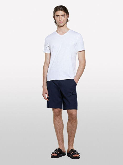 Resim Erkek Koyu Lacivert %100 Pamuk Yırtmaç Detaylı Regular Fit Bermuda Şort
