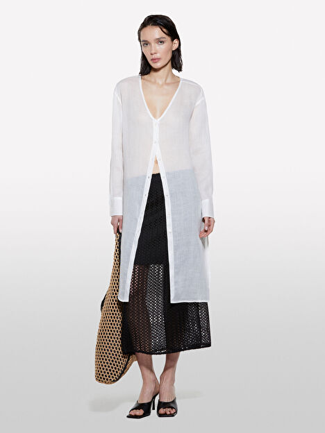 Resim Kadın Kırık Beyaz %100 Rami Manşetli V Yaka Uzun Gömlek