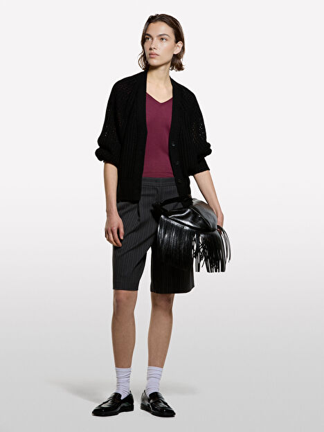 Resim Kadın Siyah Yün Karışımlı Tamamı Delikli Düğmeli Nervürlü Oversize Hırka