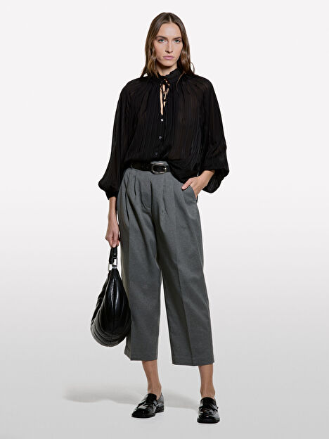 Resim Kadın Siyah %100 Viskoz Balon Kol Büzgü İpli Yakalı Gömlek