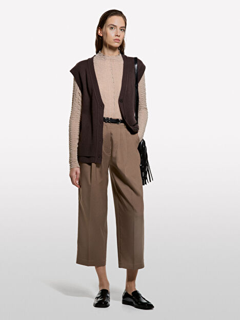 Resim Kadın Koyu Kahverengi Yün Karışımlı Nervür Detaylı Düğmeli V Yaka Yelek