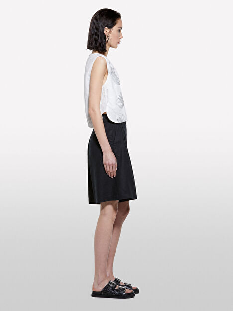 Resim Kadın Siyah %100 Keten Pile Detaylı Yüksek Bel Bermuda Şort