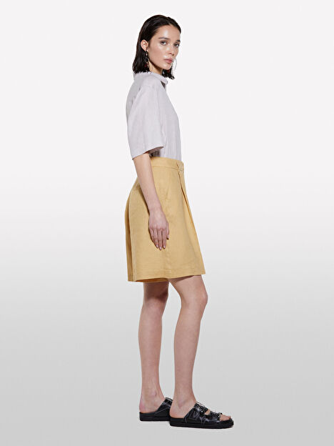 Resim Kadın Kese Kağıdı %100 Keten Pile Detaylı Yüksek Bel Bermuda Şort