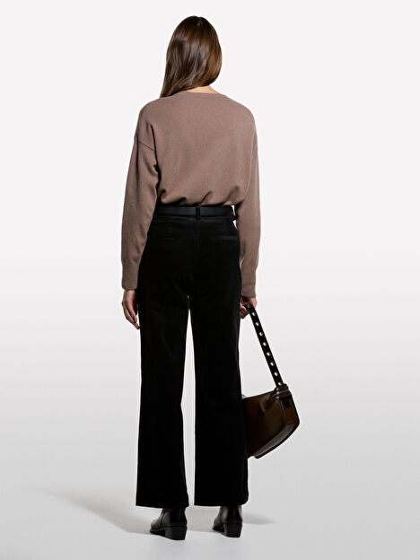 Resim Kadın Kahverengi Yün Karışımlı Nervür Detaylı Kayık Yaka Kazak