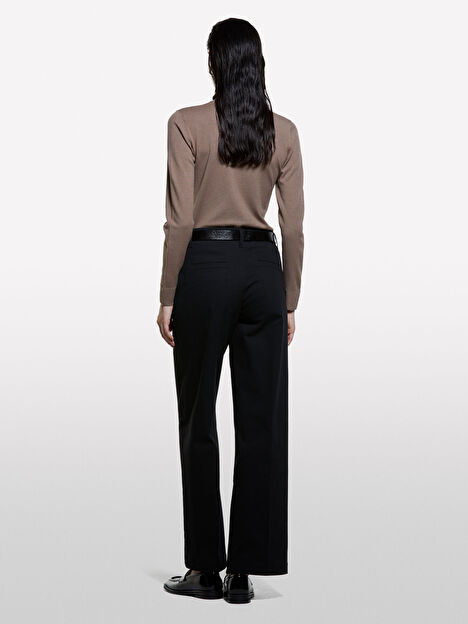 Resim Kadın Kahverengi Viskoz Karışımlı Balıkçı Yaka Düz Kazak