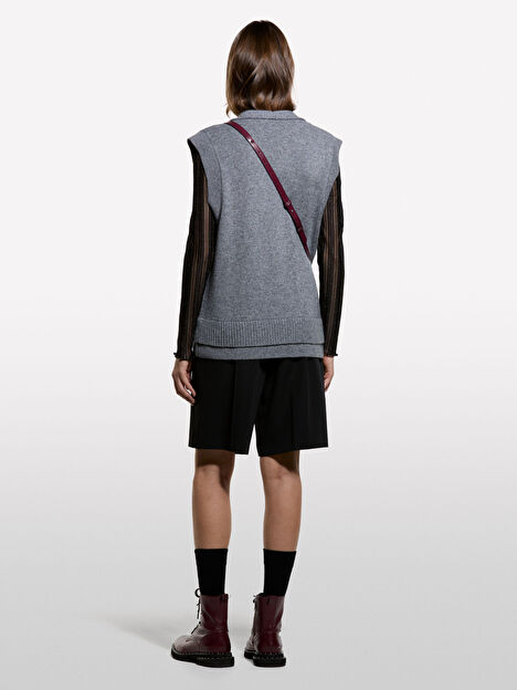 Resim Kadın Gri Yün Karışımlı Nervür Detaylı Düğmeli V Yaka Yelek