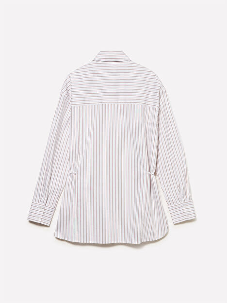 Resim Kadın Beyaz Pamuk Karışımlı Yanları Bağlama Detaylı Çizgili Gömlek